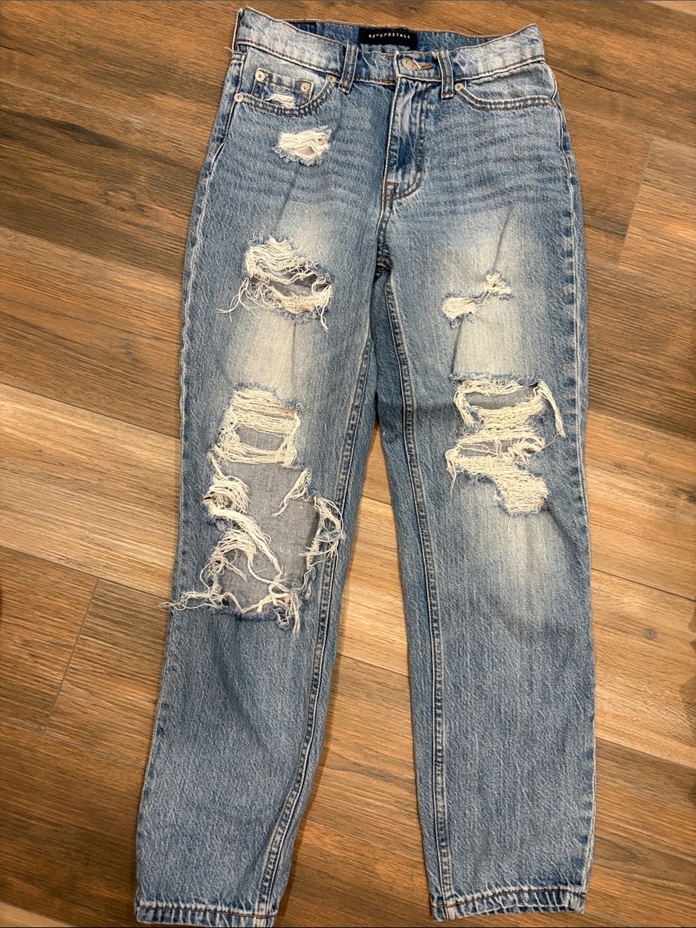 Aeropostale Light Blue Distressed Women’s Jeans 00